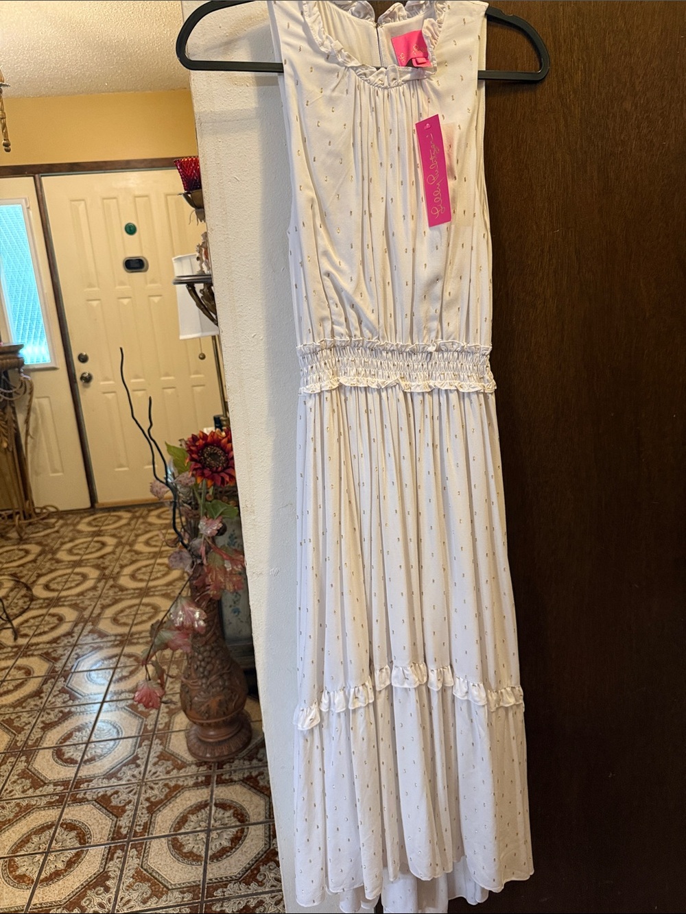 Brand-New Beautiful Lily Pulitzer Gold-White Dress!
Size M